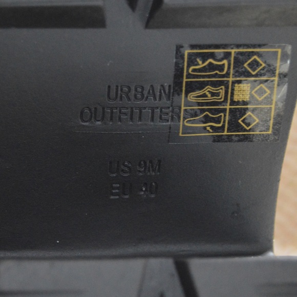 Urban Outfitters Black Zip-Up Boot Size 9 - Picture 10 of 12